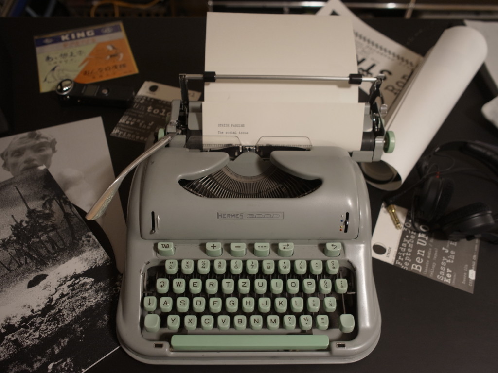 Typewriter Full